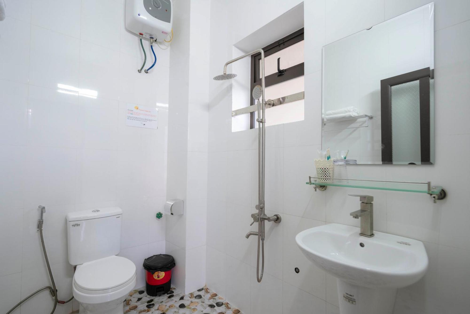 Hotel Fancy House à Hạ Long Extérieur photo